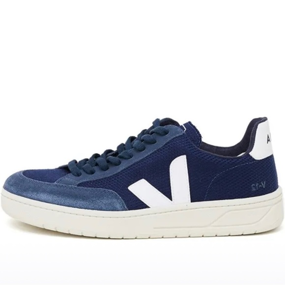 Veja V12 Sneakers in Suede Blue (US M 8/US W 10) - Picture 1 of 6